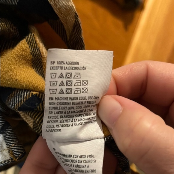 American Eagle Outfitters Men's Yellow Plaid Casual Button Down Shirt - Picture 5 of 6